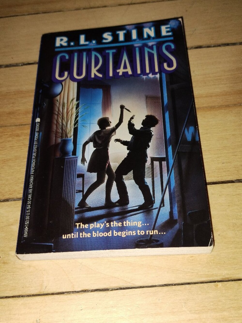 Curtains (R.L. Stine) Paperback